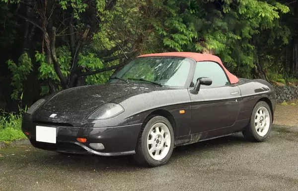 「「マツダ」がメルセデス・ベンツもBMWもポルシェもホンダも動かした！　ライバルを見ると「ロードスター」の偉大さに圧倒される」の画像