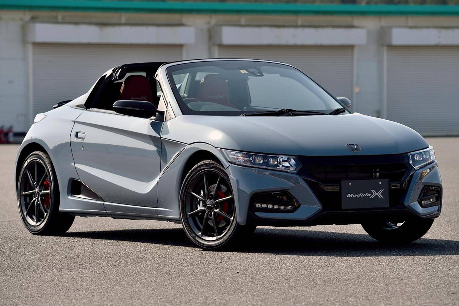 「マツダ」がメルセデス・ベンツもBMWもポルシェもホンダも動かした！　ライバルを見ると「ロードスター」の偉大さに圧倒される