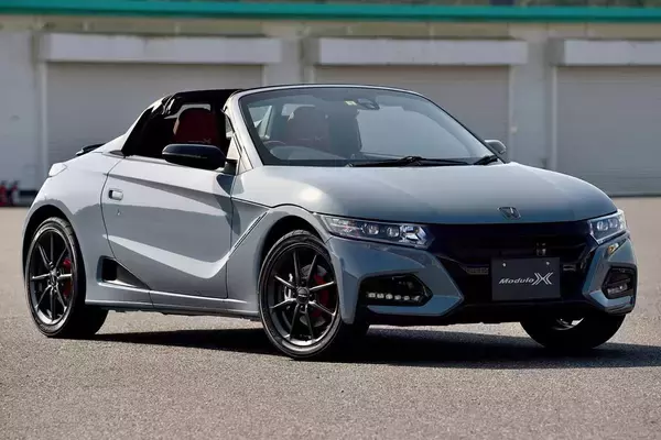 「「マツダ」がメルセデス・ベンツもBMWもポルシェもホンダも動かした！　ライバルを見ると「ロードスター」の偉大さに圧倒される」の画像