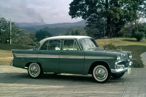 「50年以上経っても「魂」は残ってる？　「シビック」「クラウン」「スカイライン」の初代と現在を比べてみた」の画像