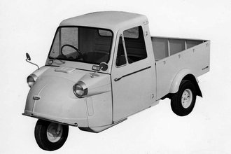 昔の日本には「三輪車」が溢れていた！　一周回ってカワイすぎる「日本のモノ運び」を支えた時代のクルマたち