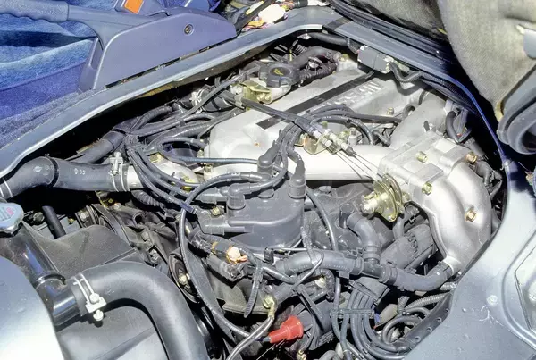 「クルマ好きは喜ぶけどよく考えると「誰が」買う？　バカッ速エンジンを積んだ衝撃実用車たち」の画像