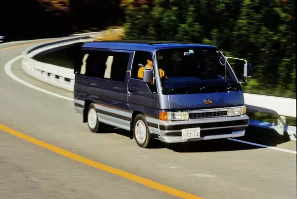 「クルマ好きは喜ぶけどよく考えると「誰が」買う？　バカッ速エンジンを積んだ衝撃実用車たち」の画像
