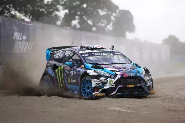 「スケボーにモトクロスにゲーム！　「幼少期からカートで活躍して……」の常識を覆す「転身プロドライバー」たち」の画像