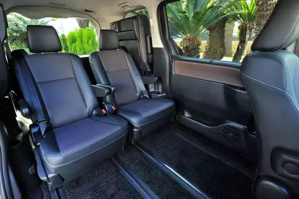 「ミニバンとは？　他にはないミニバンの良さや最新人気車種をご紹介！」の画像