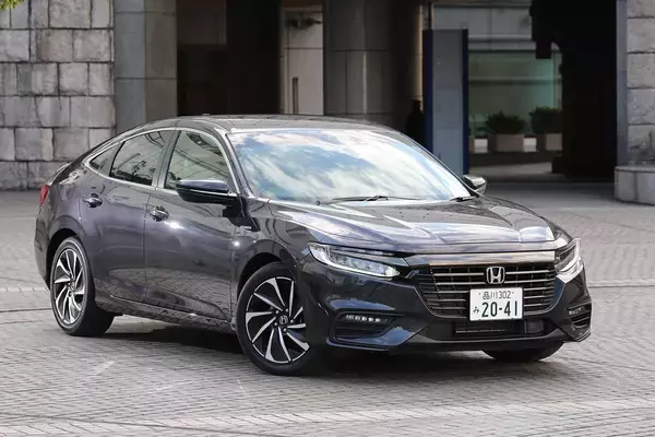 「大ヒット車の陰でひっそり消える悲しきモデルも！　月販二桁・三桁の「モテない」クルマの特徴４選」の画像