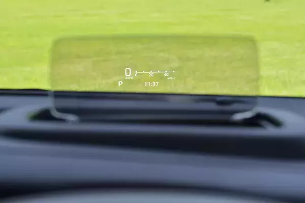 「【試乗】お手頃価格でも上質！　ワゴンＲスマイルの「走り」と「中身」にスズキマジックを見た」の画像