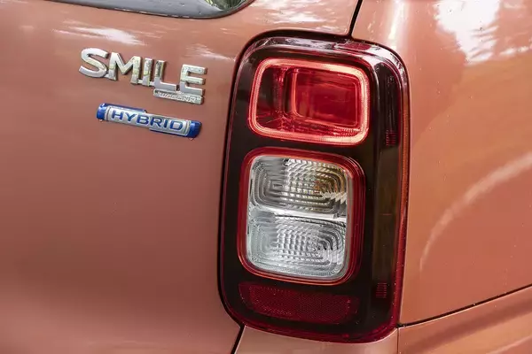 「【試乗】お手頃価格でも上質！　ワゴンＲスマイルの「走り」と「中身」にスズキマジックを見た」の画像