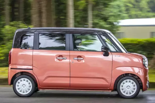 「【試乗】お手頃価格でも上質！　ワゴンＲスマイルの「走り」と「中身」にスズキマジックを見た」の画像