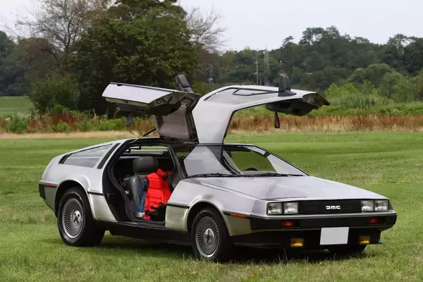 「ダイハツエンジンを積んだスズキ車！　ヨーロッパ産エンジンのアメ車！　じつは「ライバル」の心臓だったクルマたち」の画像