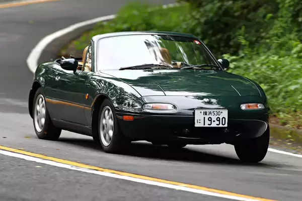 「このランプにこのドアハンドル見たことある！　ウン千万級スーパーカーなのに日本車の「部品」が流用されているクルマ４台」の画像