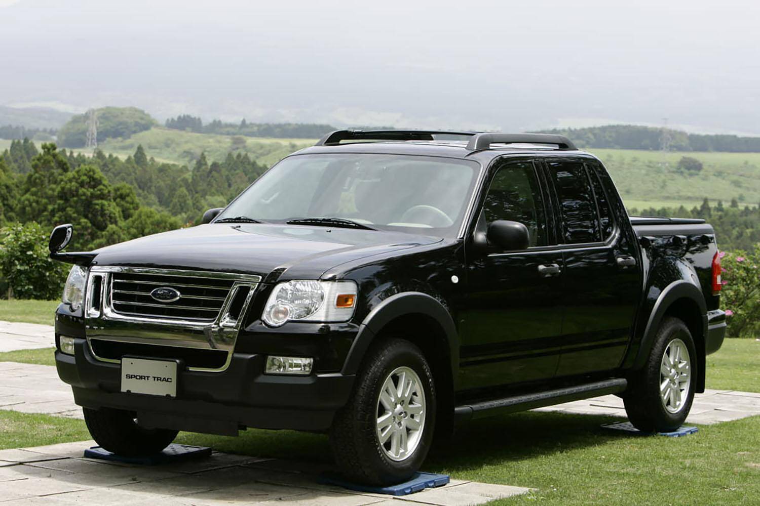 かつてはそこそこ人気だったのにスッカリ下火！　JEEPグラディエーター導入をきっかけに日本で「ピックアップ」は復活できるか？