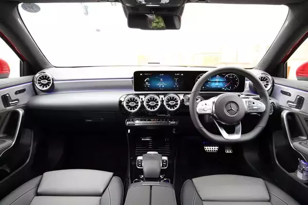 「画期的装備！　のハズが見かけない？　イマイチ馴染まず「消えゆく」クルマの悲しい装備たち」の画像