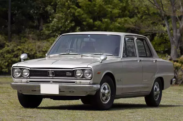 「スズキでプジョーとGMを販売！　マツダでシトロエンとランチアが買えた！　かつて日本車ディーラーで「輸入車」を売った時代があった」の画像