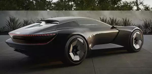 「超ハイテク「しゃくとり虫」！　ボディが伸び縮みする「アウディ・スカイスフィア」は何目的のコンセプト？」の画像