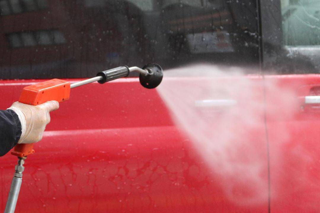 裏技は「二重手袋」！　いま流行の「メッシュグリル」の効率的な洗い方とは