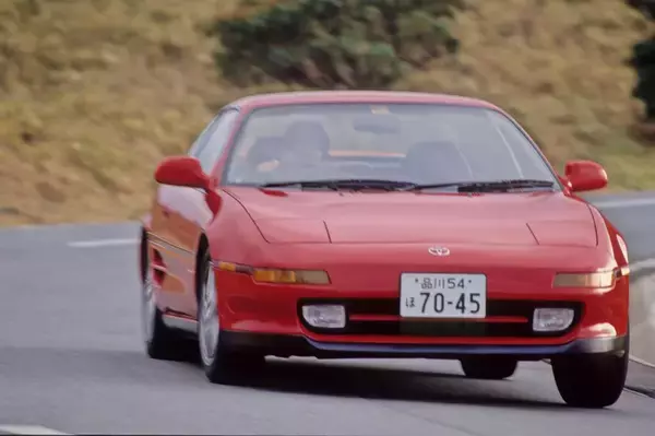「中古スポーツカー価格「高騰」が止まらない！　最近驚異の「爆上げ」をみせているクルマ４選」の画像