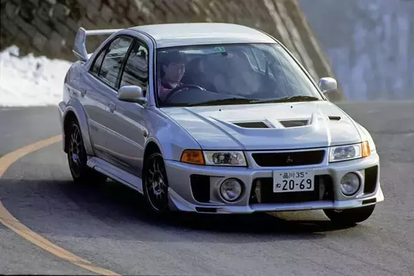 「中古スポーツカー価格「高騰」が止まらない！　最近驚異の「爆上げ」をみせているクルマ４選」の画像
