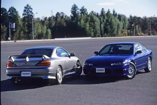 「中古スポーツカー価格「高騰」が止まらない！　最近驚異の「爆上げ」をみせているクルマ４選」の画像