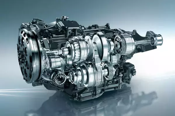 「4WDと水平対向だけがアイデンティティじゃない！　世界初のCVT搭載量産車はスバル車だった」の画像