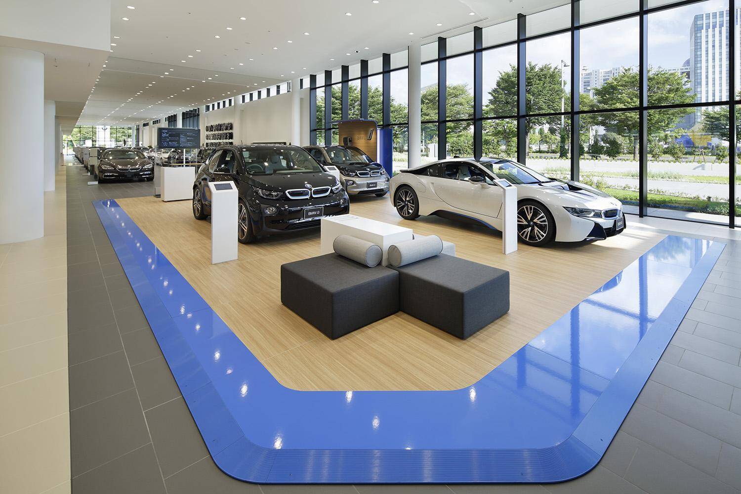 ライト層どころか無知でもOK！　カフェやスイーツが熱い「映え系」クルマ関連スポット８選