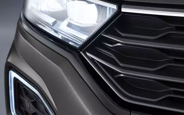 「日本で2番目に売れている人気欧州SUV！　フォルクスワーゲンT-ROCに特別仕様車「Black Style」が登場」の画像