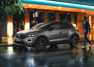 日本で2番目に売れている人気欧州SUV！　フォルクスワーゲンT-ROCに特別仕様車「Black Style」が登場