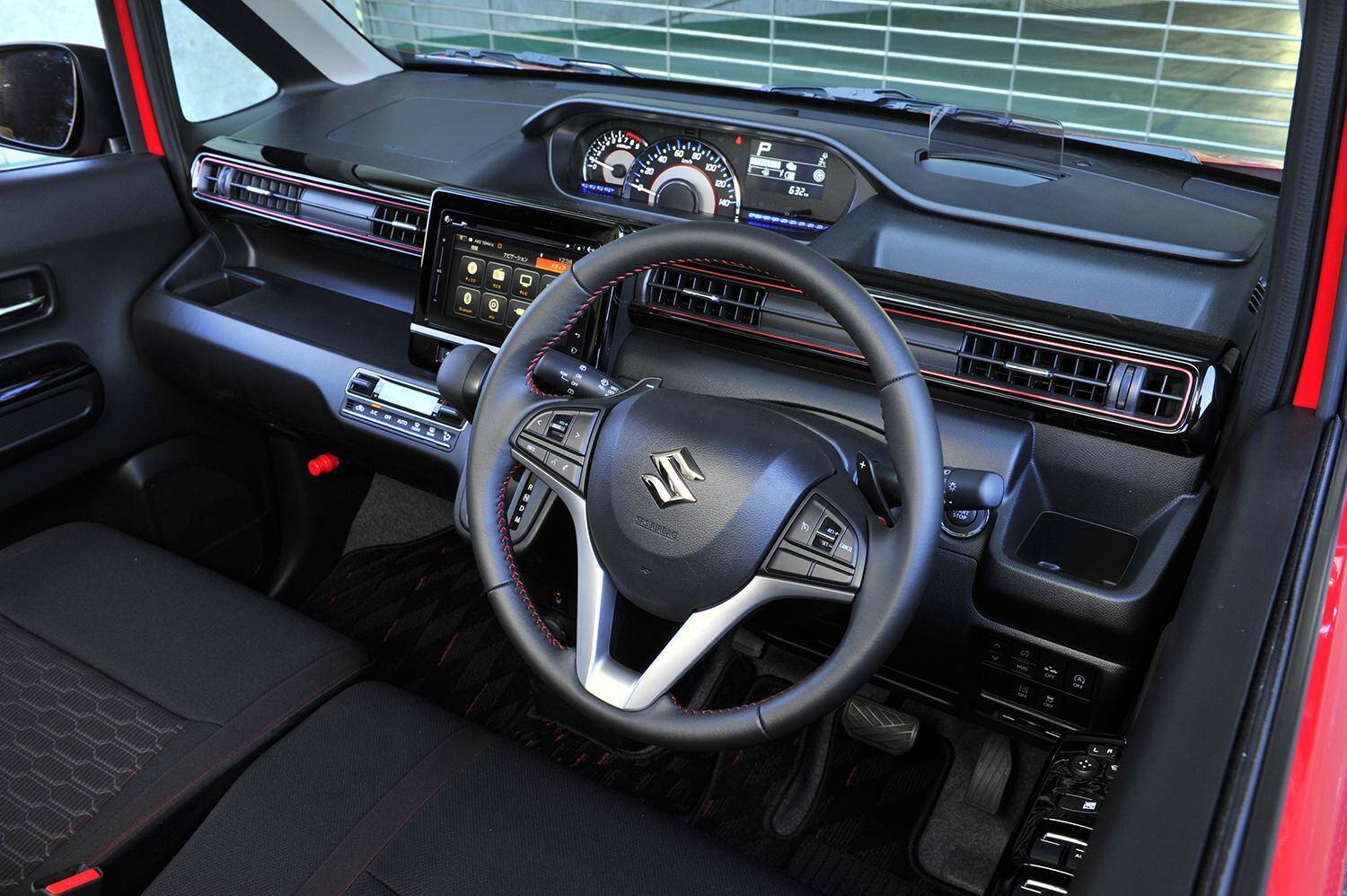 スズキ・ワゴンRとは？　スティングレー・スマイルなど派生モデルも人気の車種をご紹介