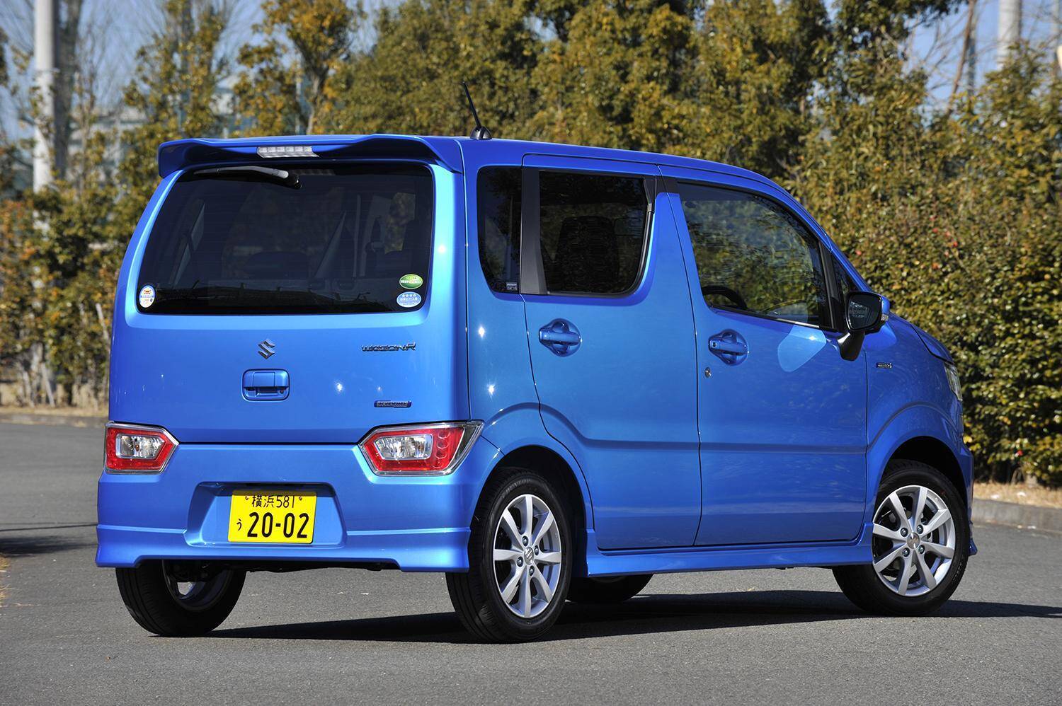 スズキ・ワゴンRとは？　スティングレー・スマイルなど派生モデルも人気の車種をご紹介