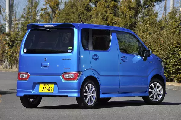 「スズキ・ワゴンRとは？　スティングレー・スマイルなど派生モデルも人気の車種をご紹介」の画像