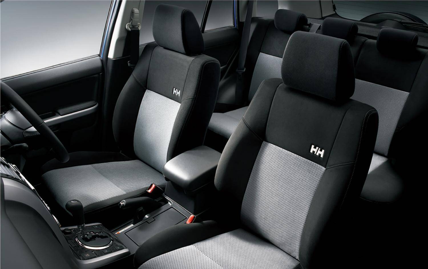 グッチにBEAMSに「バカ売れ伝説」のパルコまで！　クルマとファッションの大胆コラボ車６選