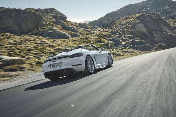 スポーツカーとは 人気の国産車 輸入車もまとめて紹介 22年1月3日 エキサイトニュース