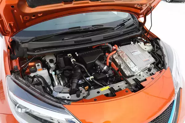 「大メーカーを「救った」「変えた」！　たった１台で革命を起こしたクルマ３選」の画像