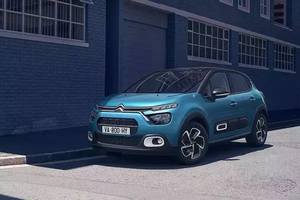 「300万円以下なのになんだこのセンスは！　乗り手の格まで上がりそうな「オシャレの塊」クルマ５台」の画像