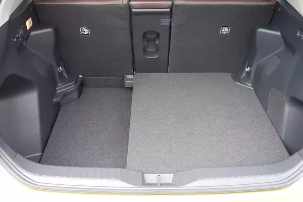 「ゴルフバッグじゃピンとこない！　リットルだけじゃわからない！　いまどきのクルマの荷室の広さは何で表現するのが正解？」の画像