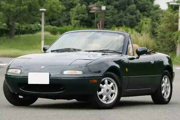 「たった１台のクルマが世界の自動車の流れを一変！　平成以降のエポックメイキングなクルマたち」の画像