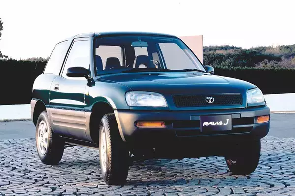 「たった１台のクルマが世界の自動車の流れを一変！　平成以降のエポックメイキングなクルマたち」の画像