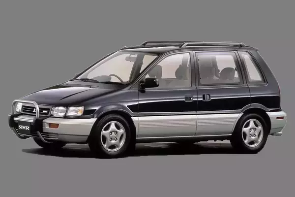 「なんとMTが半数を占めたクルマもあった！　いまじゃ絶滅危惧種のMTで乗れたSUV５選」の画像