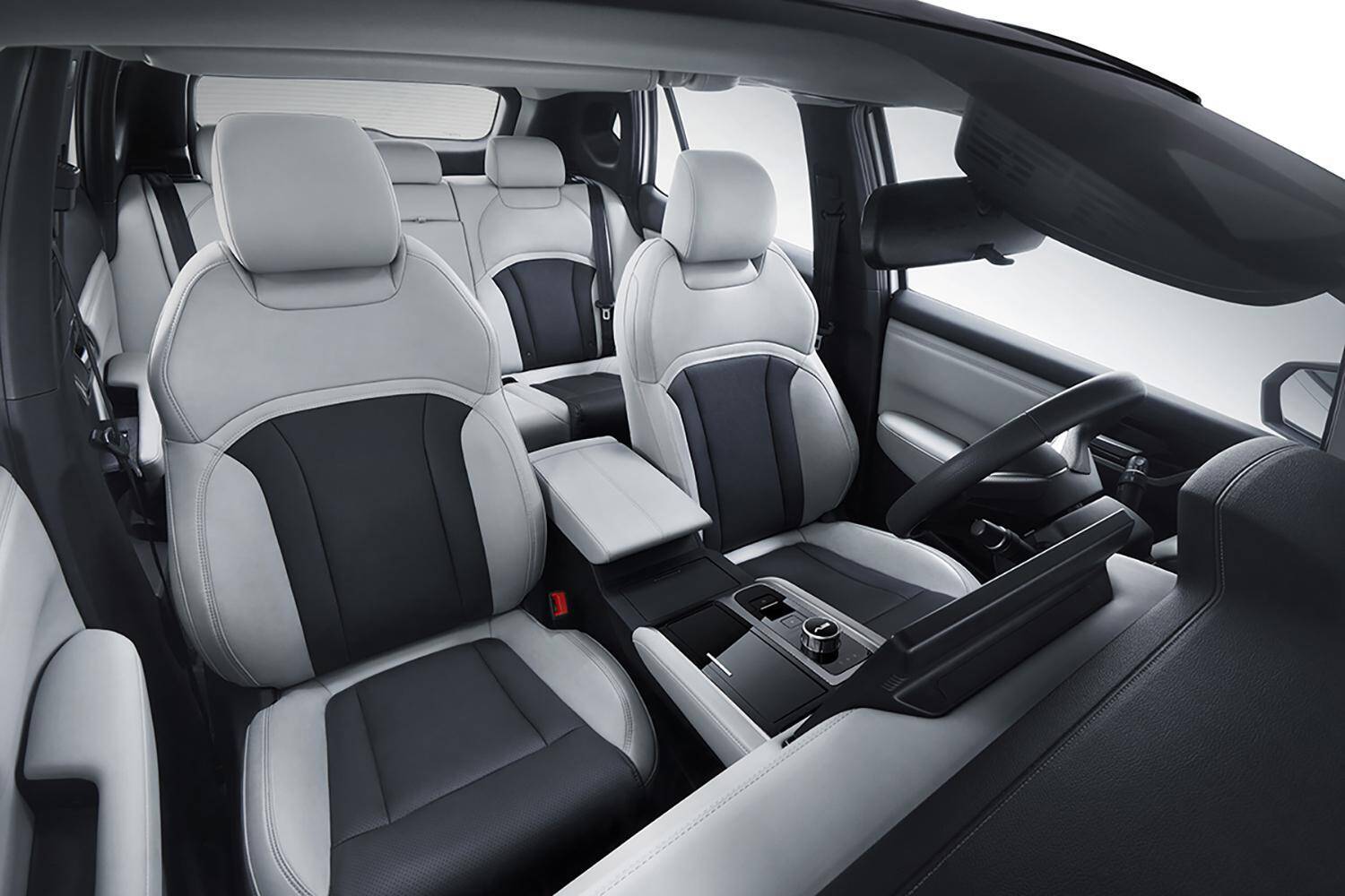 電気自動車の新型SUV見参！　中国で三菱が新型SUV「エアトレック」を世界初公開