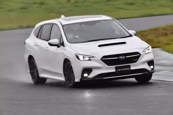 「【試乗】新型WRX S4とレヴォーグ STI Sport Rをサーキットで全開！　ときに「羊」ときに「狼」の両面を楽しめる」の画像