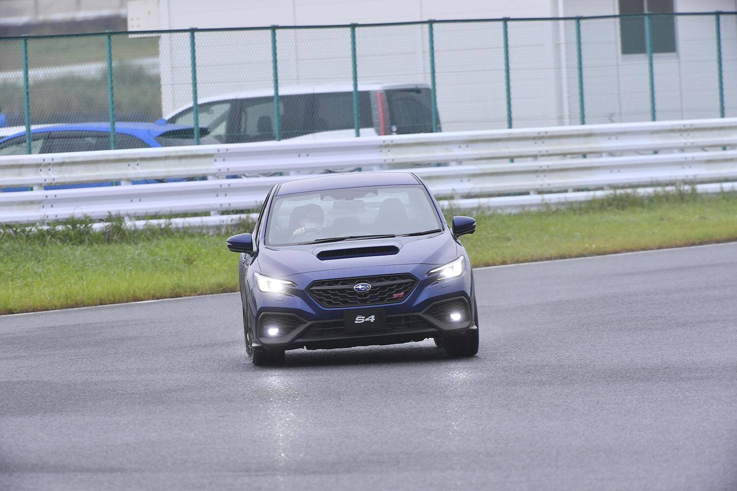 【試乗】新型WRX S4とレヴォーグ STI Sport Rをサーキットで全開！　ときに「羊」ときに「狼」の両面を楽しめる