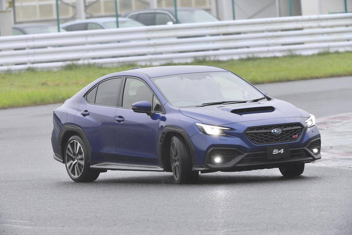 試乗 新型wrx S4とレヴォーグ Sti Sport Rをサーキットで全開 ときに 羊 ときに 狼 の両面を楽しめる 21年11月25日 エキサイトニュース 2 4