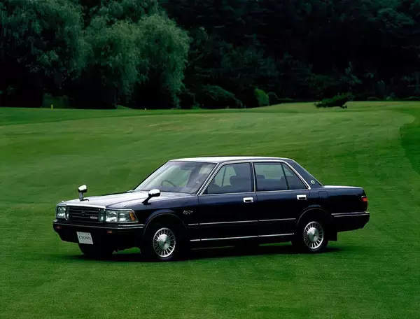 「デニスホッパーに忌野清志郎にエリマキトカゲまで！　「三菱って〜のが」なんてセリフもあったかつての衝撃クルマCMたち」の画像