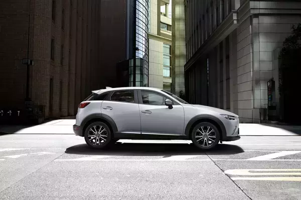 「マツダが誇るコンパクトSUV CX-3って実際どうなの？　乗って分かった良さや次モデルの噂は？」の画像