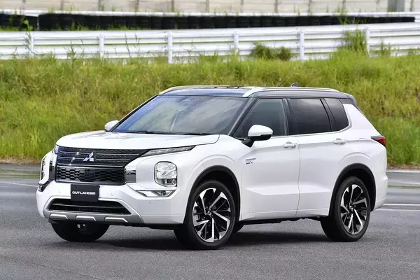 「【速報】2021-2022 日本カー・オブ・ザ・イヤーは日産ノートシリーズに決定！」の画像