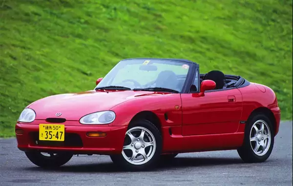 「やっぱりいまのクルマは「個性がない」！　唯一無二感たっぷりの愛され国産車４台」の画像