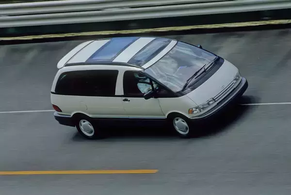「やっぱりいまのクルマは「個性がない」！　唯一無二感たっぷりの愛され国産車４台」の画像