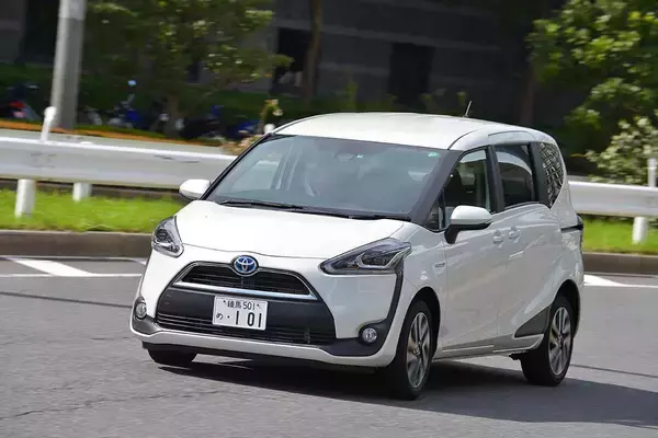 「強すぎるトヨタの国内販売！　そんななかトヨタに唯一勝ったクルマとは？」の画像