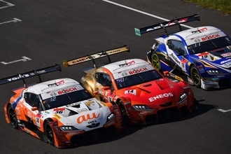 モータースポーツのドラマが凝縮されたベストショットを展示！　JRPAが会員による写真展を開催