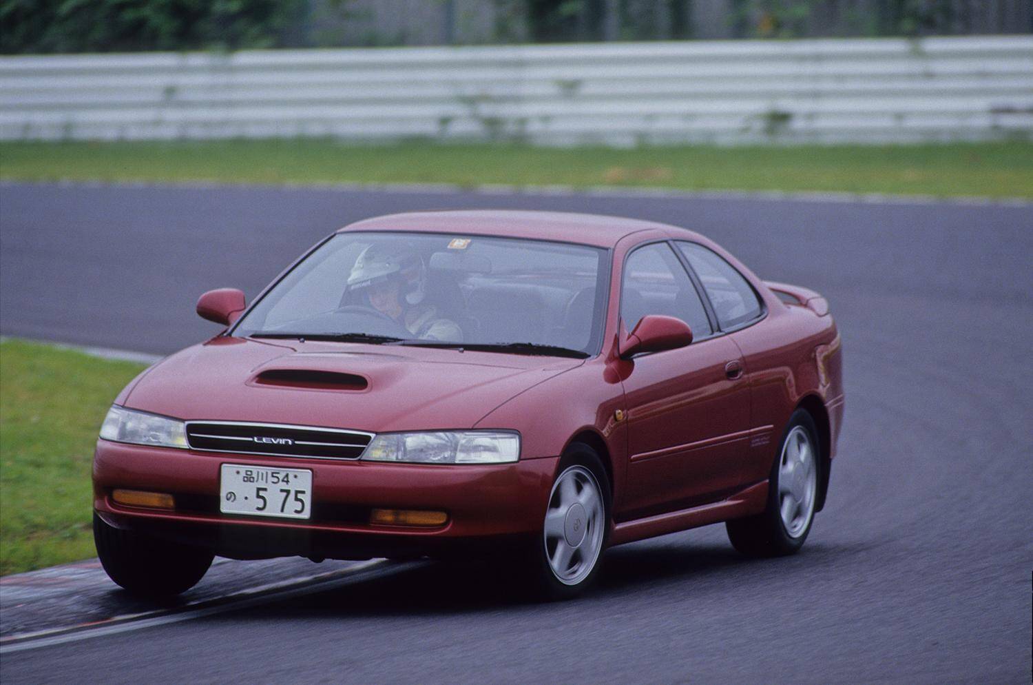 ターボに比べて日陰の存在！　ほぼ絶滅したスーパーチャージャー搭載でヒットを飛ばしたクルマ５選